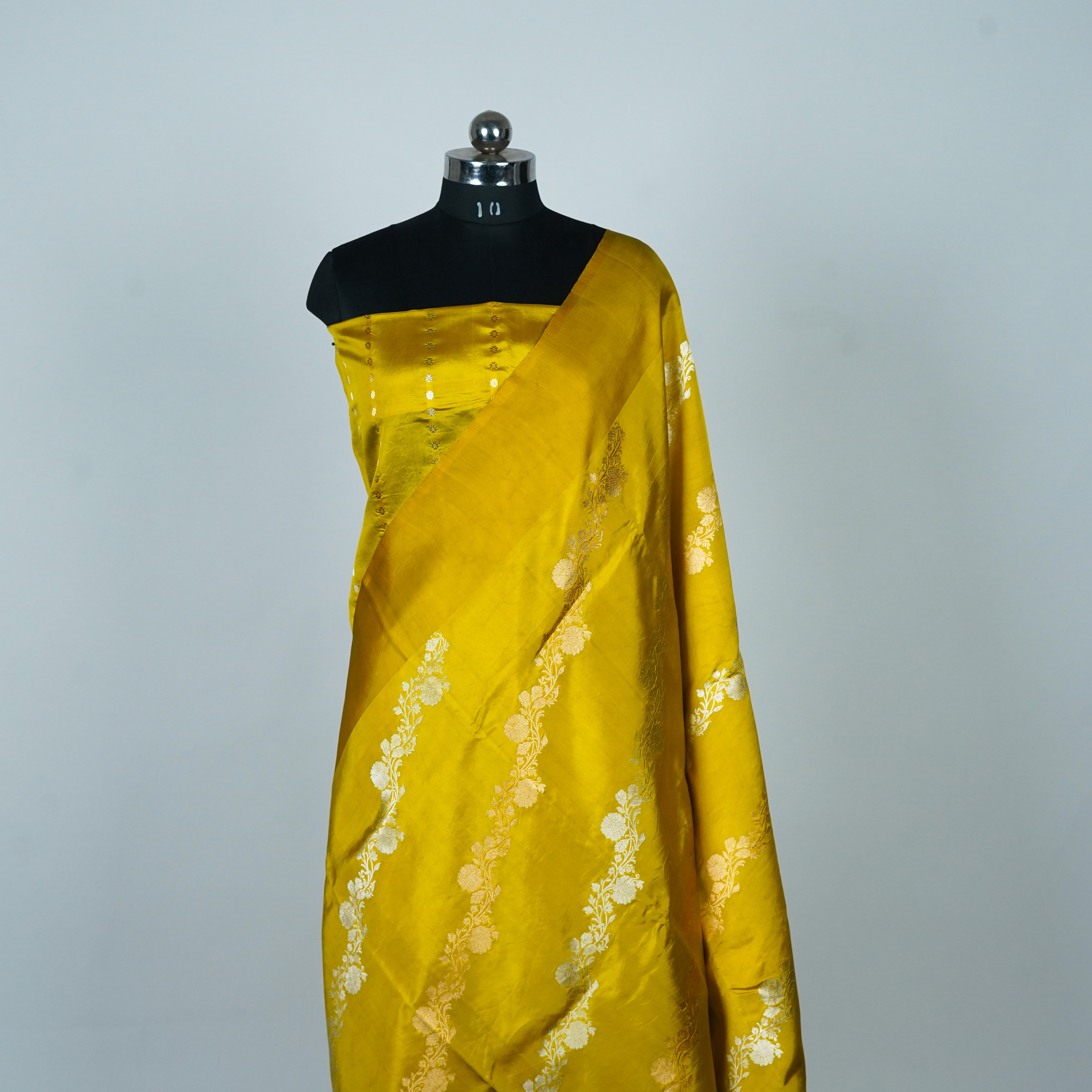 Mustard Yellow - Pure Raw Mango Banarasi Saree with Parallel Ara Jaal in Golden and Silver Zari
