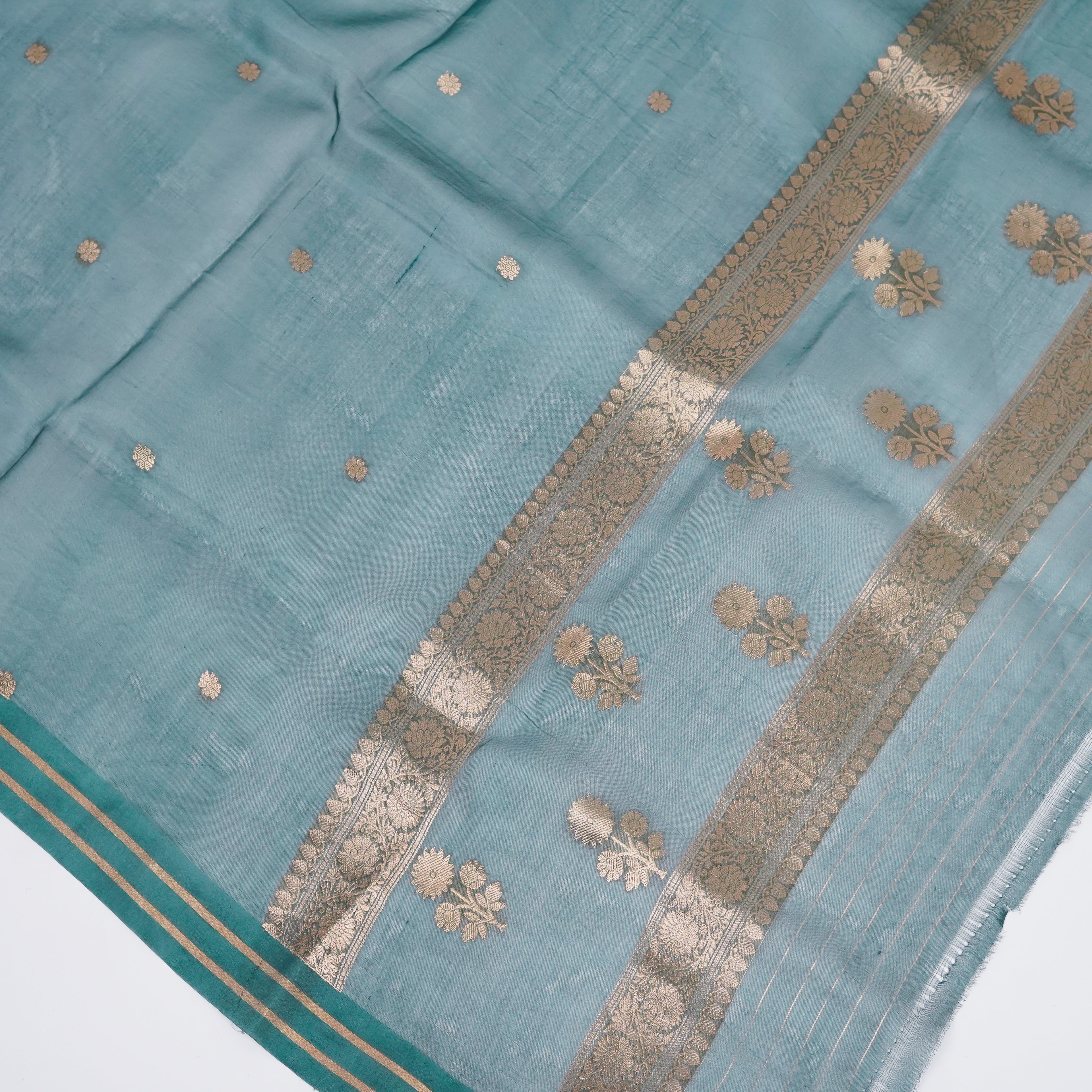 Pink Banarasi Handloom Luxury Suit set contrast with Emerald Deep Green color.